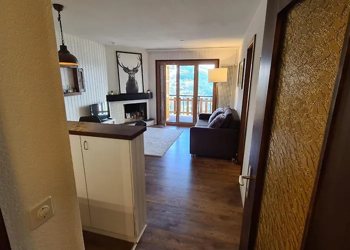 Flat In Near Lift & Valley Views *