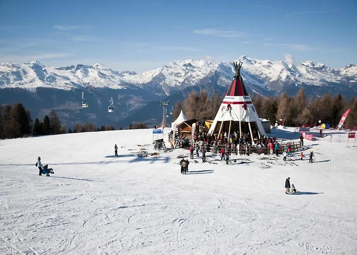 Flat In Near Lift & Valley Views Apartament
