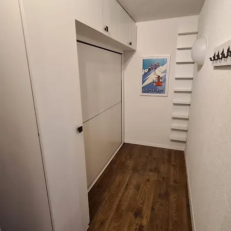 Lejlighed Flat In Near Lift & Valley Views *